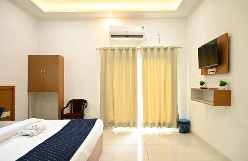 Varanasi Hotel | Hotel Avni