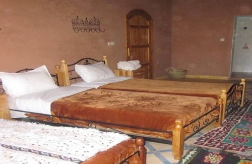 Bou Tharar Hotel | Hotel Awayou