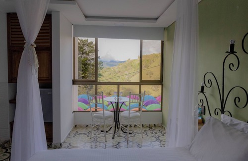 Guatape Hotel | Piedra del Peñol Hotel