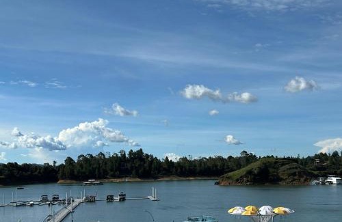 Guatape Hotel | Hotel Bahia Guatape