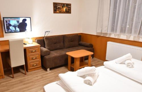 Pecs Hotel | Hotel Barbakán