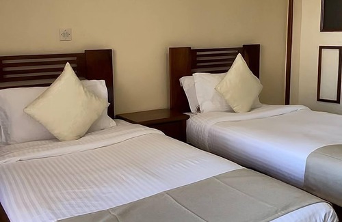 Freetown Hotel | Hotel Barmoi