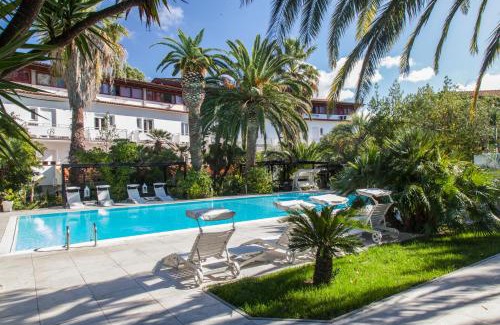 Marina di Campo Hotel | Hotel Barracuda