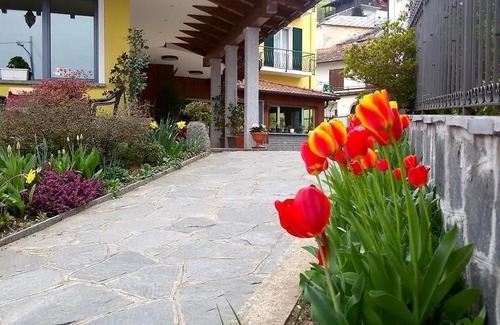 Levo Cama Y Desayuno | Hotel BB Villa Orchidea