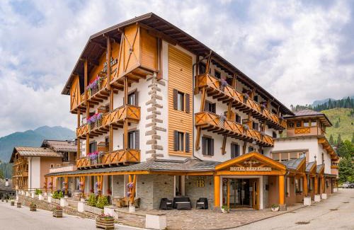 San Martino di Castrozza Hotel | Hotel Belvedere