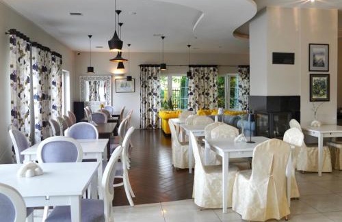 Okuninka Hotel | Hotel Biały Dwór