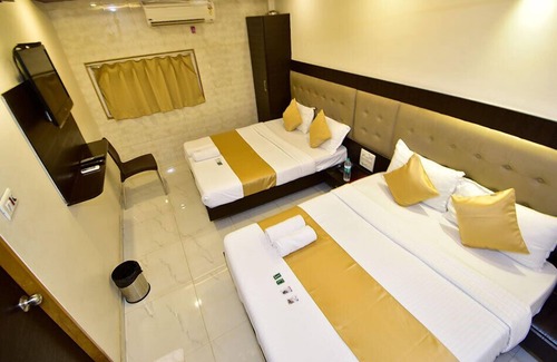Kurla West Hotel | Hotel BKC Palace Inn