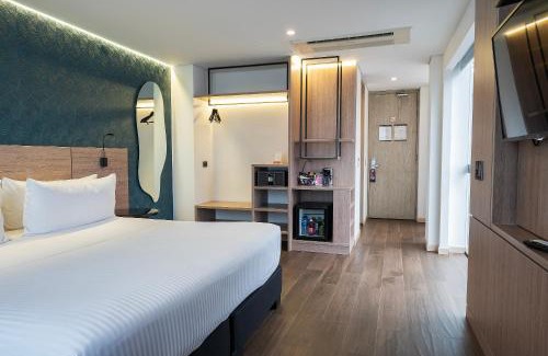 Quinta Paredes Hotel | Hotel Black Tower Premium