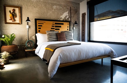 Avenida Revolución Hotel | Hotel Boutique Lafayette Tijuana