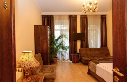 Vera Hotel | Hotel British House
