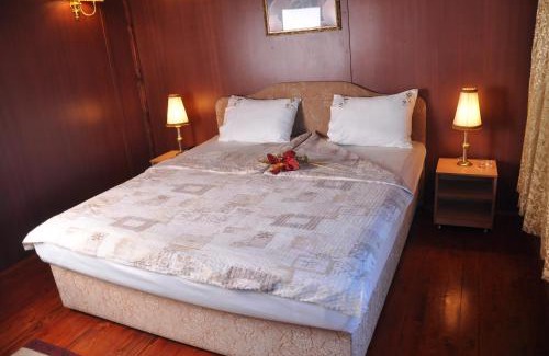 Veles Alquiler De Eote | Hotel Brod Panini Veles