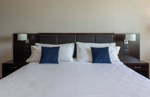 Ciudad Evita Hotel | Hotel Buenos Aires Ezeiza Airport