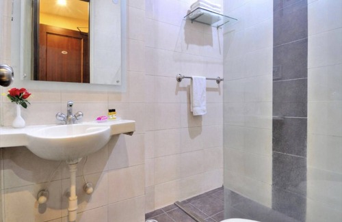 Karol Bagh Hotel | Hotel C Park Inn