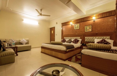 Karol Bagh Hotel | Hotel C Park Inn