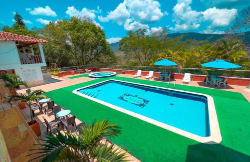 Pinchote Hotel | Hotel Campestre La Trinidad