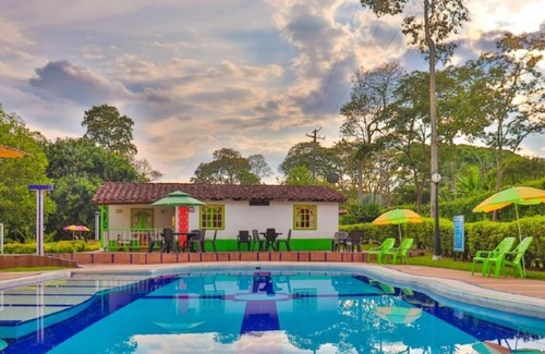 Armenia Hotel | Hotel Campestre Pueblo Bello