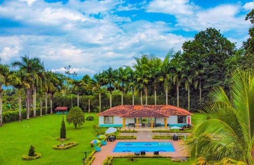 Armenia Hotel | Hotel Campestre Pueblo Bello