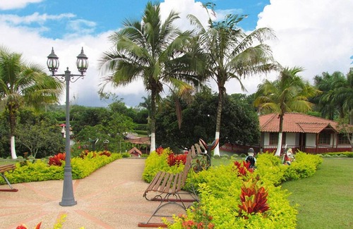 Armenia Hotel | Hotel Campestre Pueblo Bello