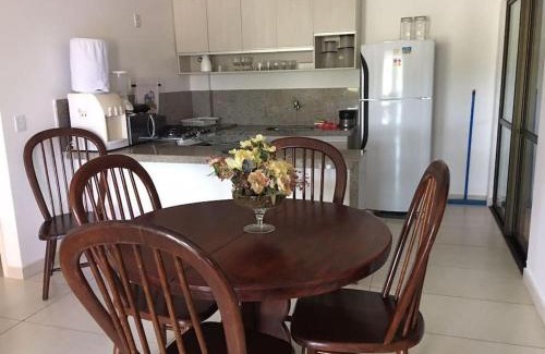 Maria Auxiliadora Casa | Hotel Canariu's Gravatá - Flat térreo com duas suítes (até 8 pessoas)