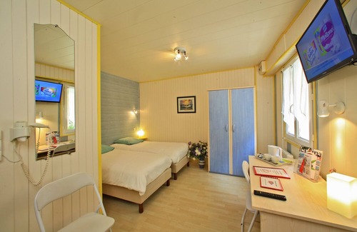Rochefort Hotel | Hotel Caravelle