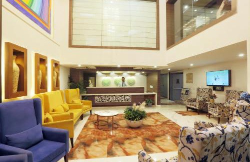 South West Hotel | Hotel Cardinal Express Oxmo Delhi Airport With One Way Airport Transfr Free