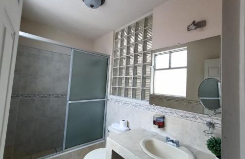 Zona 13 Hotel | Hotel Casa Blanca Inn