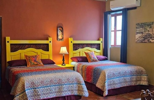 Centro de Mazatlán Cama Y Desayuno | Hotel Casa de Leyendas
