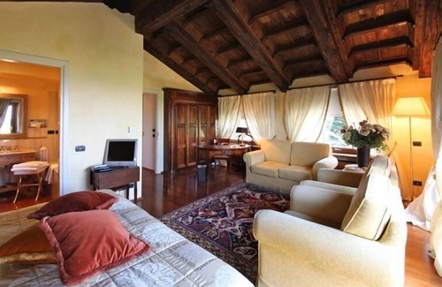 Grinzane Cavour Hotel | Hotel Casa Pavesi