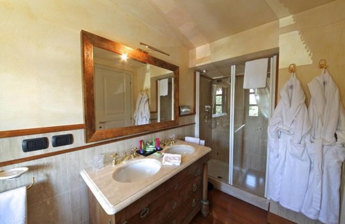 Grinzane Cavour Hotel | Hotel Casa Pavesi