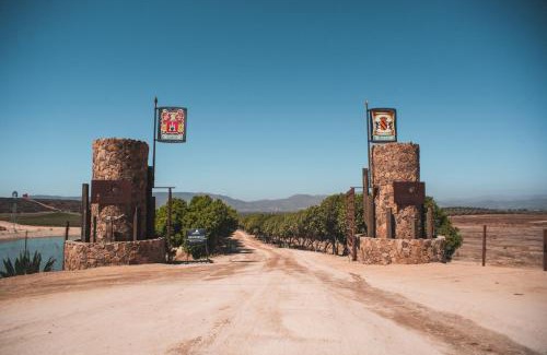 Valle de Guadalupe Hotel | Hotel Castillo Ferrer