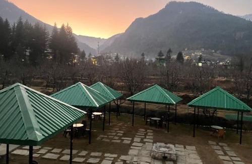 Old Manali Hotel | Hotel Celebriti Inn by London vista Hotels - Old Manali