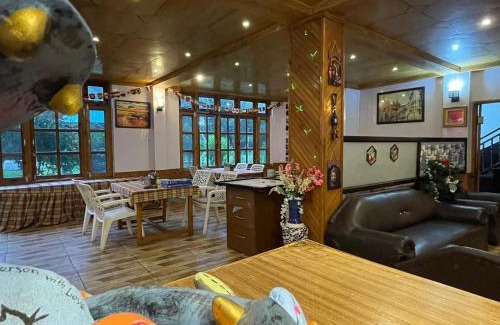 Old Manali Hotel | Hotel Celebriti Inn by London vista Hotels - Old Manali