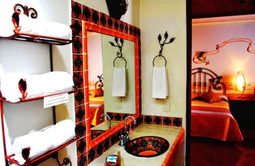 Bernal Hotel | Hotel Centenario Centro de Peña de Bernal