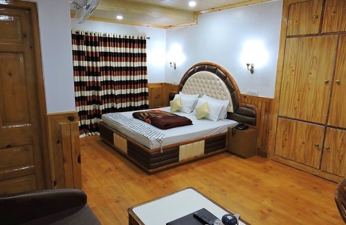 Shimla Hotel | Hotel Chaman Palace