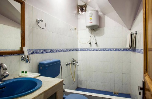Shimla Hotel | Hotel Chaman Palace