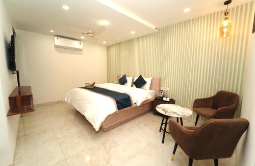 Kharar Hotel | Hotel Chandigarh Heights - Airport Road Manali Highway Transit Hotel