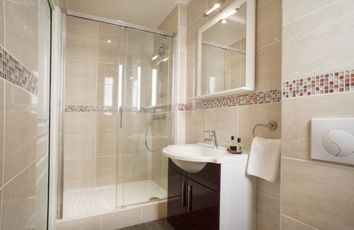 Quartier du Petit-Montrouge Hotel | Hotel Chatillon Paris Montparnasse