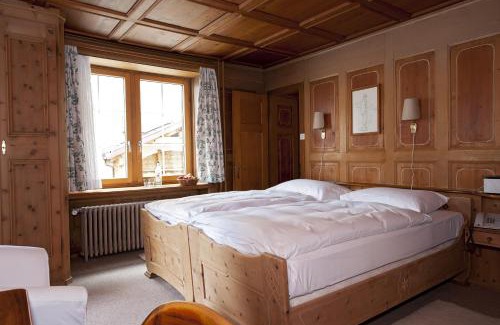 Klosters Platz Hotel | Hotel Chesa Grischuna