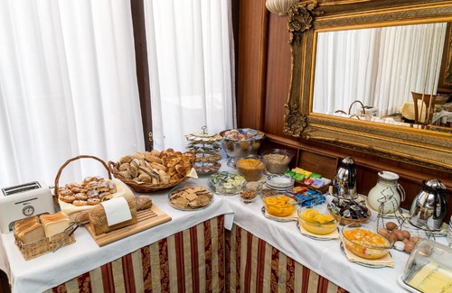 Maison-Royale Hotel | Hotel Churchill