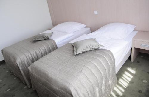 Cieplice Hotel | Hotel Cieplice MEDI & SPA