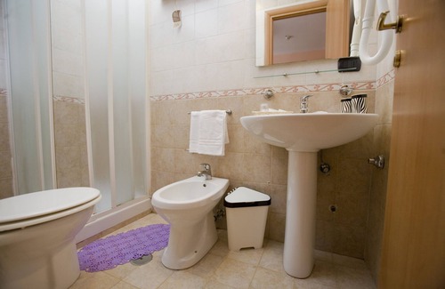 Naples City Centre Hotel | Hotel Cine Holiday