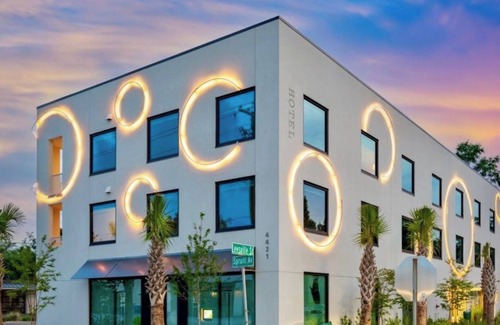 North Charleston Hotel | Hotel Circulo - Park Circle - Suite 270