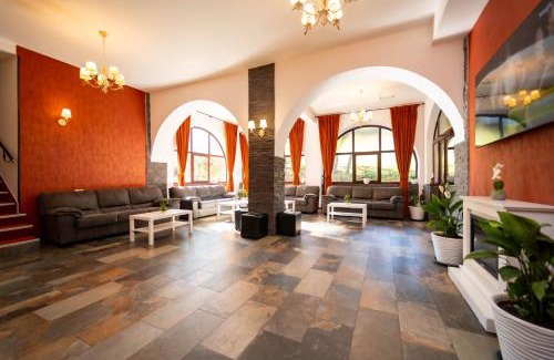Predeal Hotel | Hotel Cirus