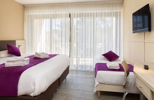 Sainte-Maxime Hotel | Hotel Club Le Capet