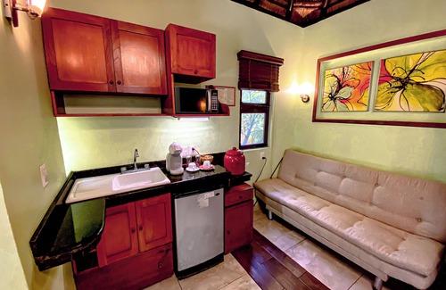 Villa Juarez Casa | COCOS CABANAS, JUNIOR SUITE (cf), a 4 millas de Playa del Carmen, a 1 milla del Be