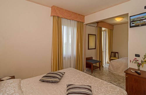 Marina di Pietrasanta Hotel | Hotel Coluccini