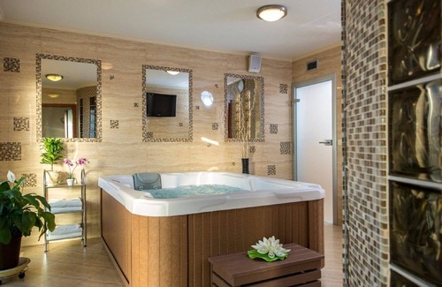 Pradnik Bialy Hotel | Hotel Conrad