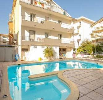 Fogliano Marina Hotel | Hotel Consul Dipendenza "la Plata" con piscina