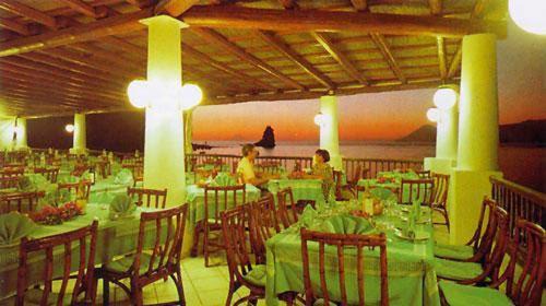 Vulcano Porto Hotel | Hotel Conti