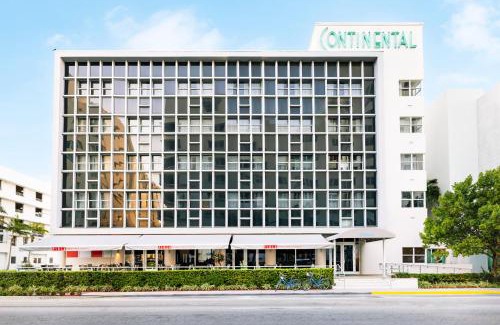 Mid Beach Hotel | Hotel Continental Miami Beach, Tapestry Collection by Hilton